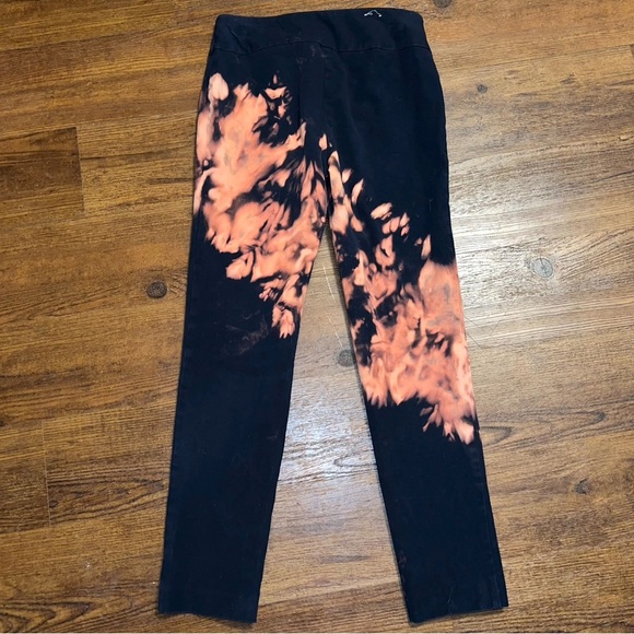 Crown & Ivy Navy Blue Custom Bleached Grunge Pull On Stretchy Pants Size 2 - Picture 4 of 8